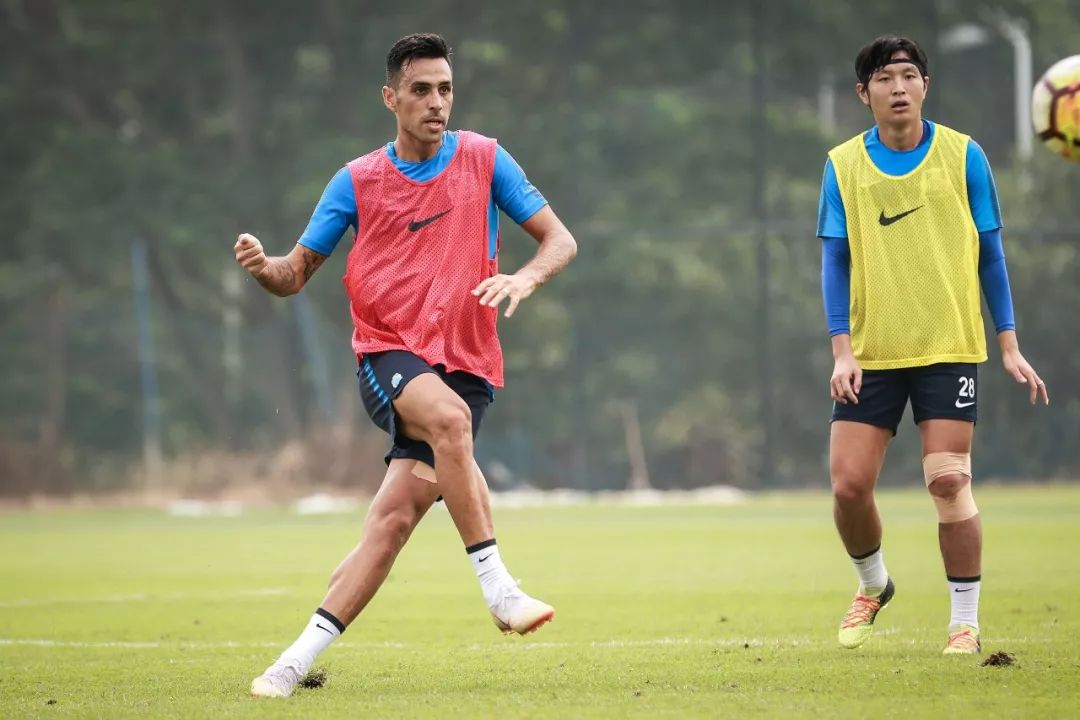 关于广州富力遭遇失利，士气受挫的信息