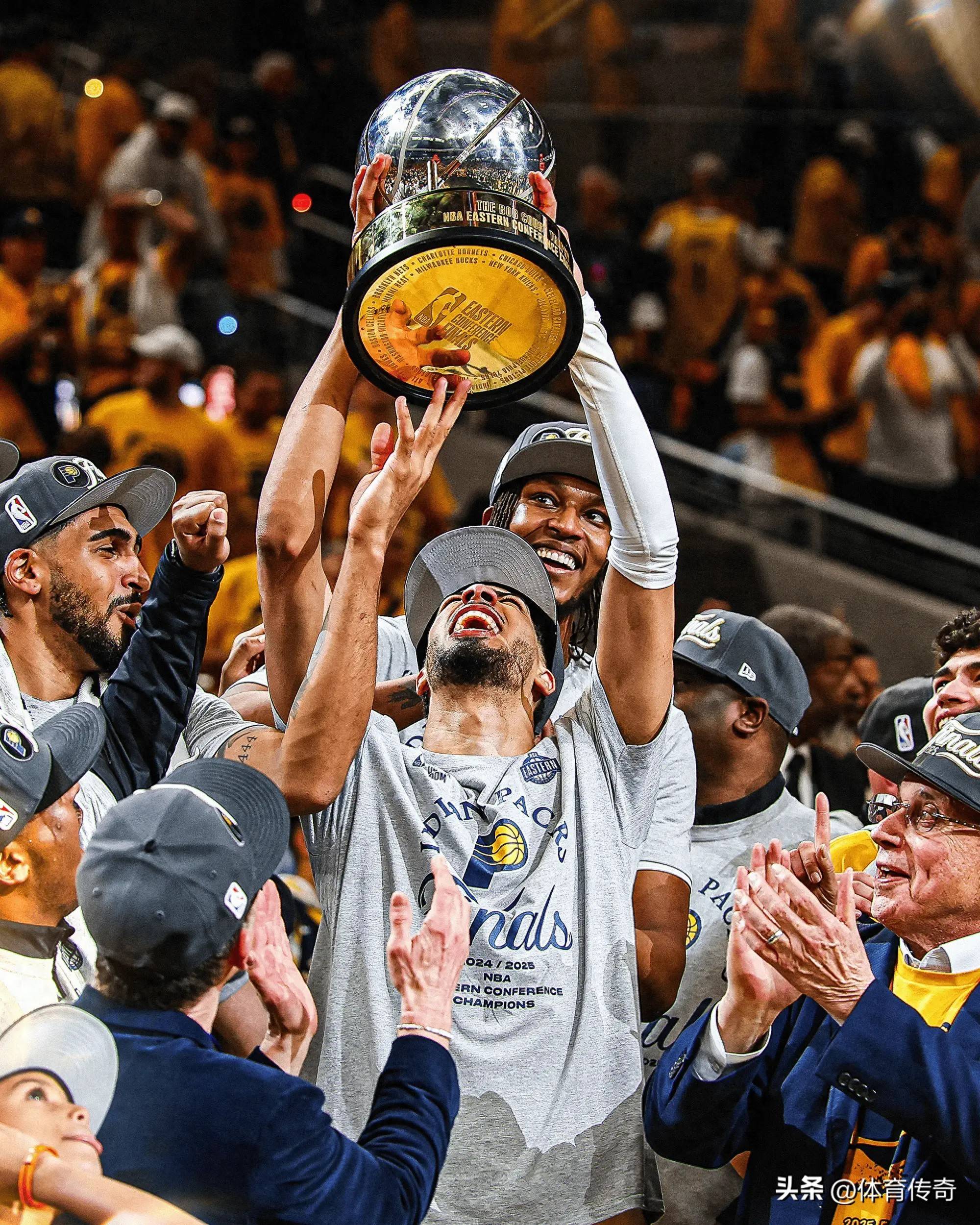 包含步行者球员状态回升迎战凯尔特人的比赛的词条