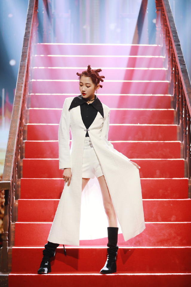 新晋巨星表现亮眼，获得关注