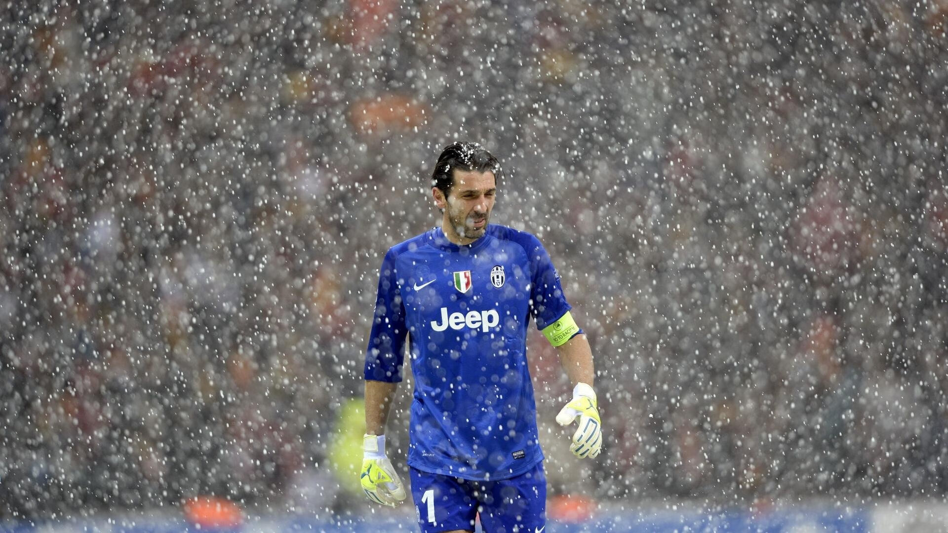 绝境中的英雄,卡瓦哈尔压力下完成爆发,助尼斯全面压制哥伦比亚